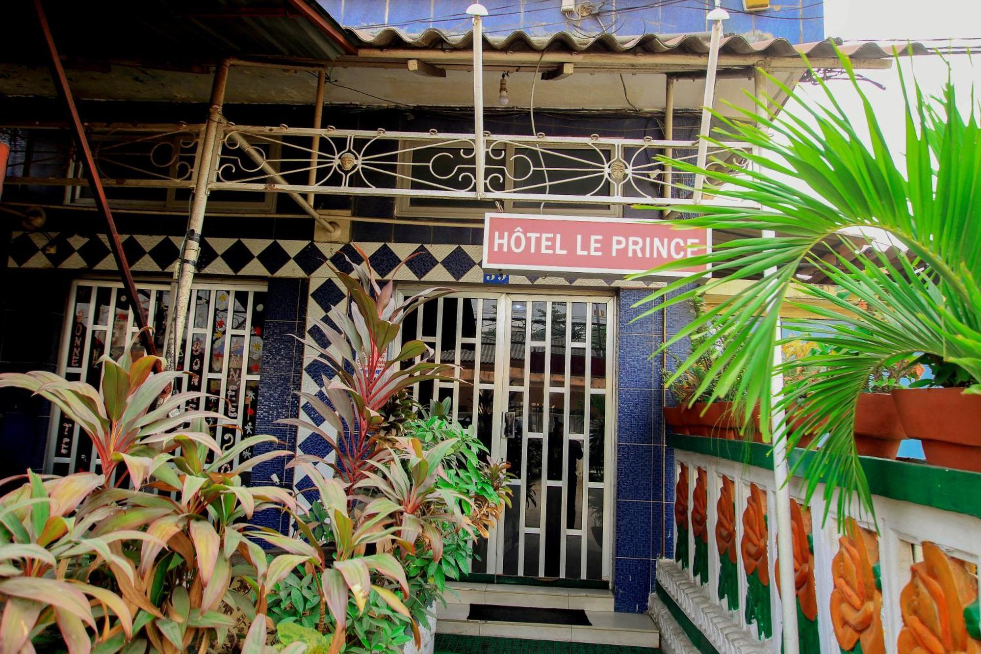 Hotel Le Prince Cotonou Exteriör bild